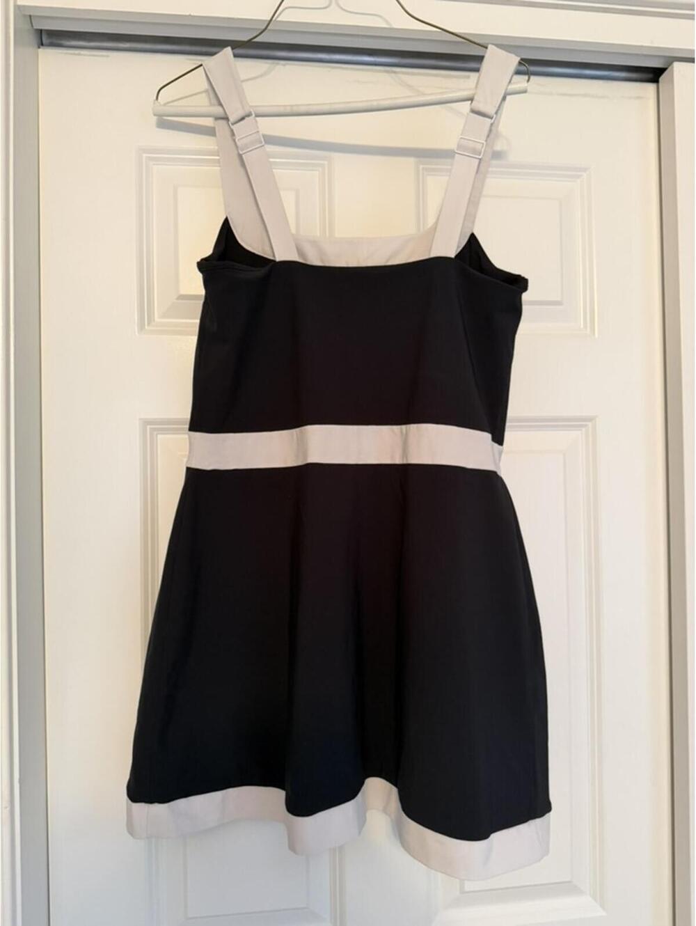 Abercrombie & Fitch Black and White Colorblock Sleeveless Mini Dress - Picture 4 of 4